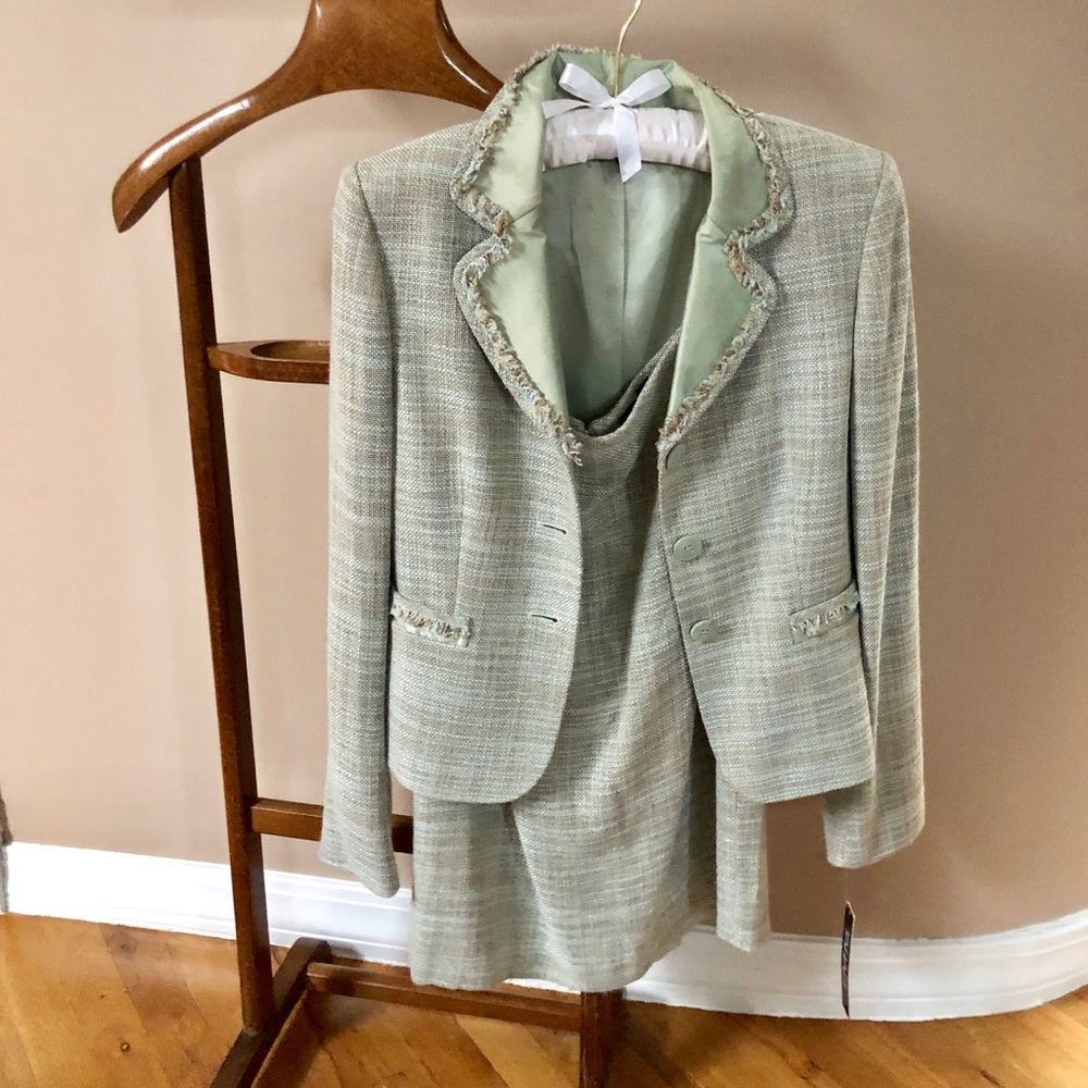NWT Tahari Aqua color 2PC set Sz 2